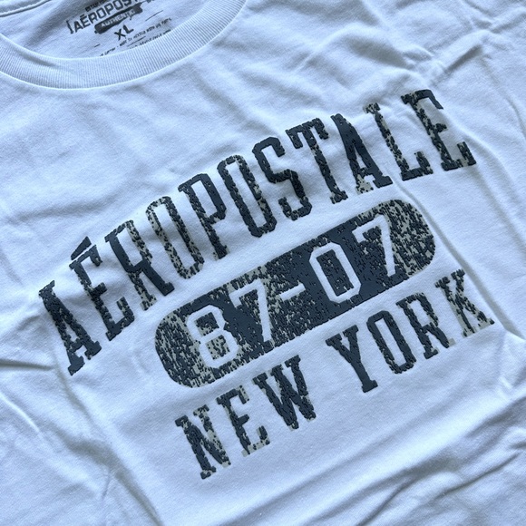Like brand new - Vintage Aeropostale tshirt - Picture 3 of 3